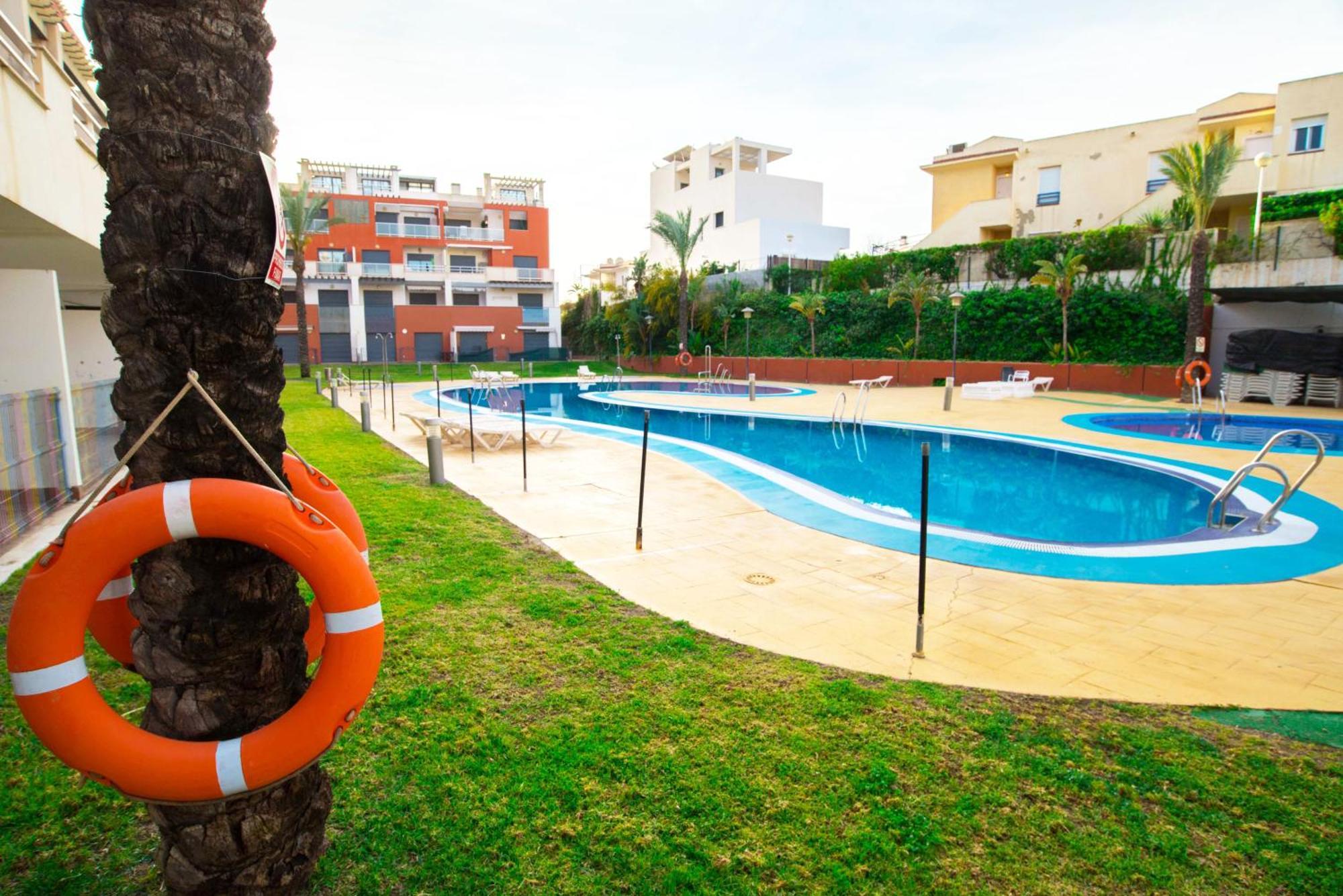 Almeria - Mar Y Piscinas